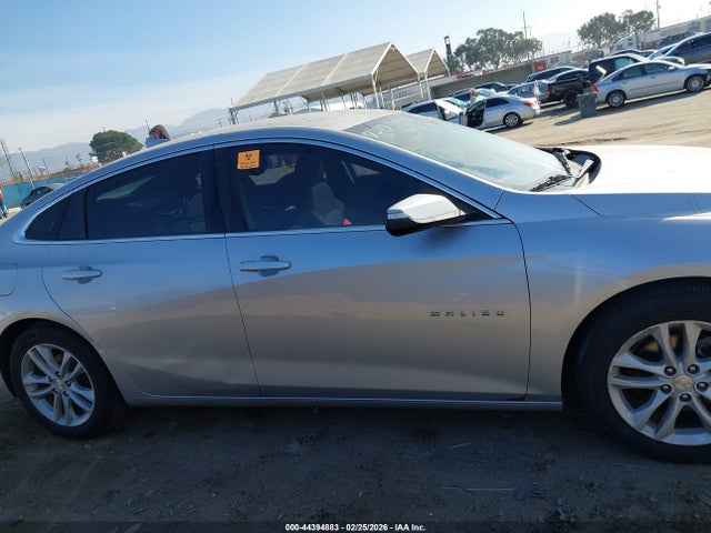 1G1ZD5ST3JF184289 Chevrolet MALIBU LT