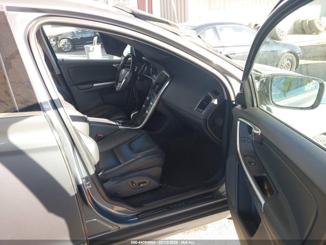 Volvo Xc60 T6 Dynamic 2017 YV449MRR6H2063777 Image 5