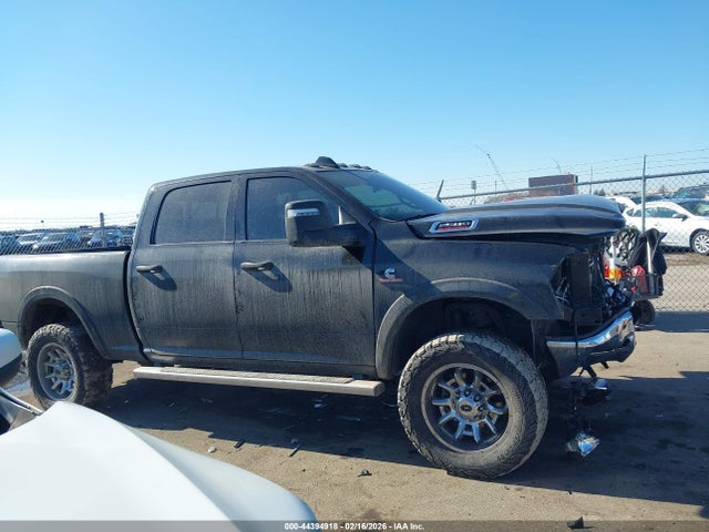 3C6UR5CL2RG176185 RAM 2500 Tradesman 4x4 6&#039;4 Box