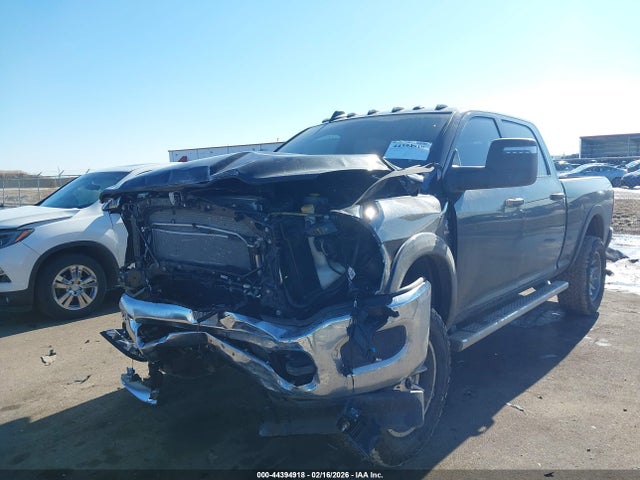 3C6UR5CL2RG176185 RAM 2500 Tradesman 4x4 6&#039;4 Box