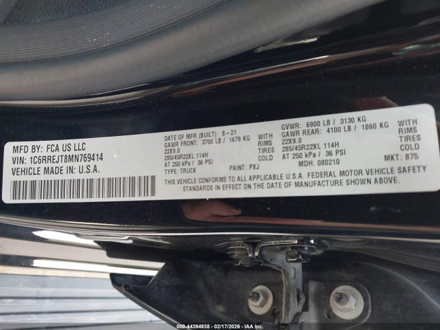 1C6RREJT8MN769414 RAM 1500 Laramie 4x2 5&#039;7 Box