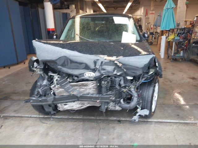 KNDJ23AU3L7052719 KIA SOUL LX