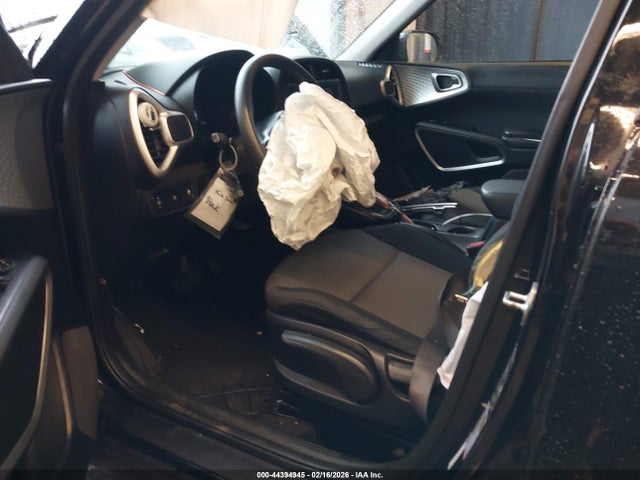 KNDJ23AU3L7052719 KIA SOUL LX