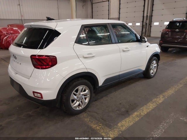 KMHRB8A3XMU076053 Hyundai Venue Se