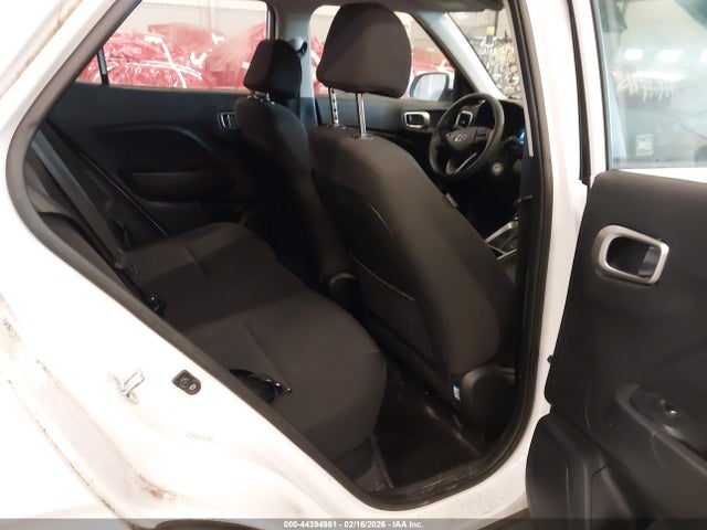 KMHRB8A3XMU076053 Hyundai Venue Se