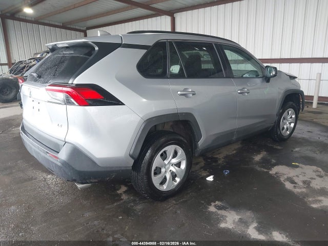 Toyota RAV4 LE 2020 2T3H1RFV5LC082591 Image 4