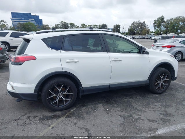 Toyota RAV4 SE 2016 JTMNFREV0GJ070809 Image 13