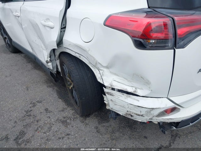 Toyota RAV4 SE 2016 JTMNFREV0GJ070809 Image 18