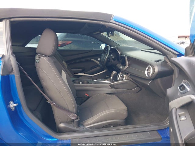 2017 CHEVROLET CAMARO 1G1FB3DX1H0213637 Photo 4