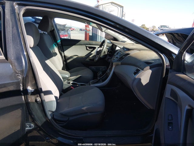 5NPDH4AE8EH471075 Hyundai ELANTRA SE