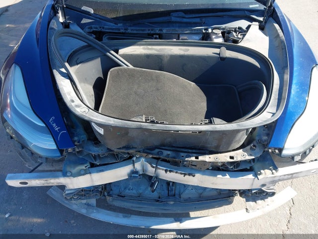 Tesla Model 3 Long Range/mid Range 2018 5YJ3E1EA6JF160134 Image 10