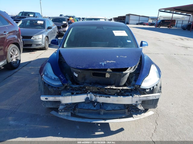 Tesla Model 3 Long Range/mid Range 2018 5YJ3E1EA6JF160134 Image 13