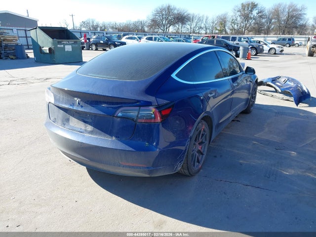 Tesla Model 3 Long Range/mid Range 2018 5YJ3E1EA6JF160134 Image 4
