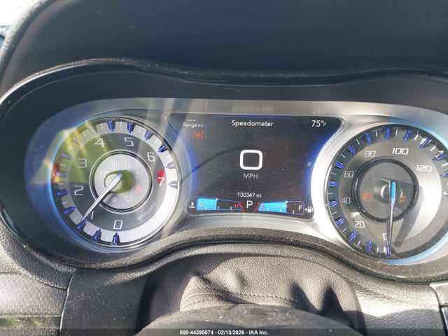 2015 Chrysler 300 300s მანქანა იყიდება აუქციონზე, vin: 2C3CCABG3FH797194, აუქციონის ნომერი: 44395074