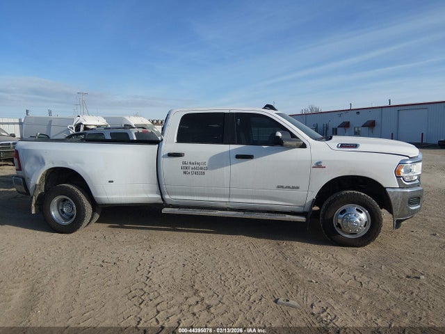 2022 Ram 3500 Big Horn  4x4 8' Box მანქანა იყიდება აუქციონზე, vin: 3C63RRHL5NG397155, აუქციონის ნომერი: 44395078