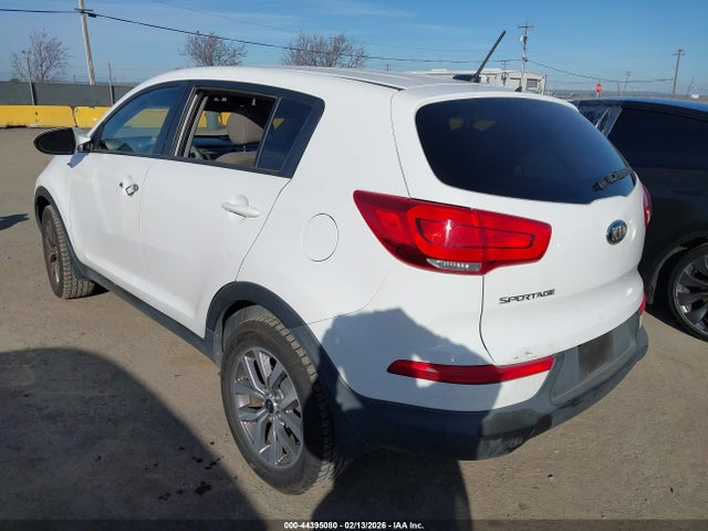 KIA Sportage Lx 2015 KNDPBCAC0F7704816 Image 3