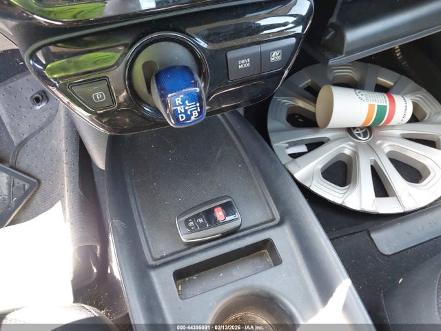 JTDKAMFU5M3149841 Toyota Prius Le