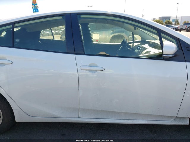 JTDKAMFU5M3149841 Toyota Prius Le