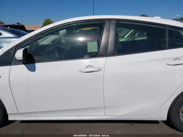 JTDKAMFU5M3149841 Toyota Prius Le