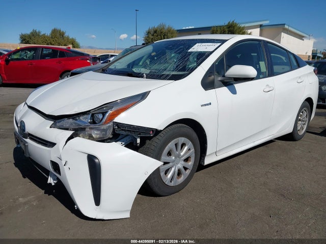 JTDKAMFU5M3149841 Toyota Prius Le