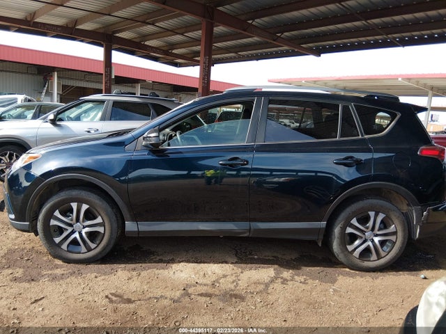 JTMBFREV0JJ239351 Toyota RAV4 LE