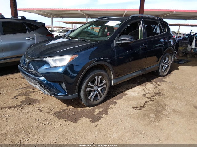 JTMBFREV0JJ239351 Toyota RAV4 LE