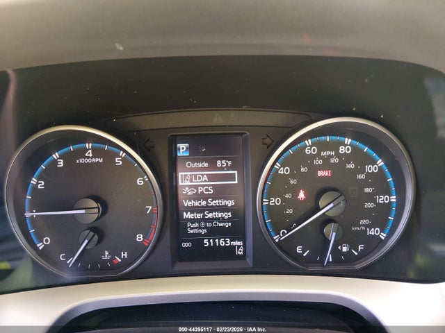JTMBFREV0JJ239351 Toyota RAV4 LE