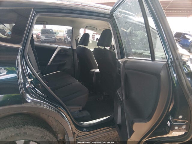 JTMBFREV0JJ239351 Toyota RAV4 LE