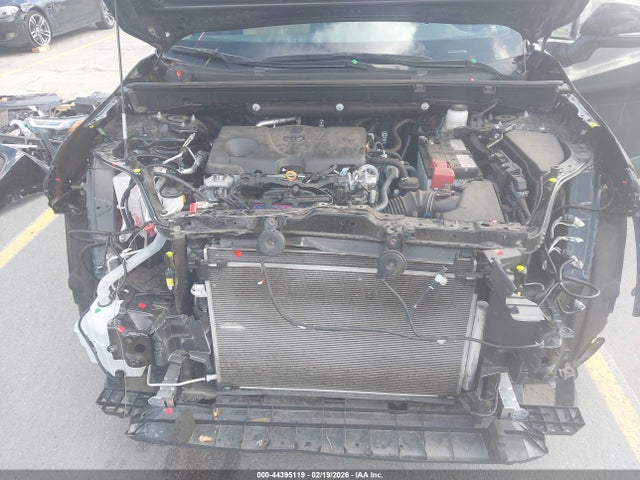 2T3G1RFV3SW518413 Toyota RAV4 LE