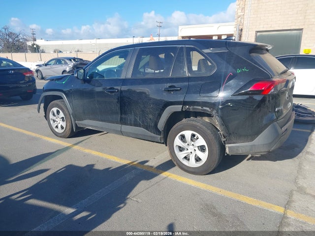2T3G1RFV3SW518413 Toyota RAV4 LE