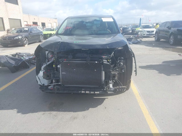 2T3G1RFV3SW518413 Toyota RAV4 LE