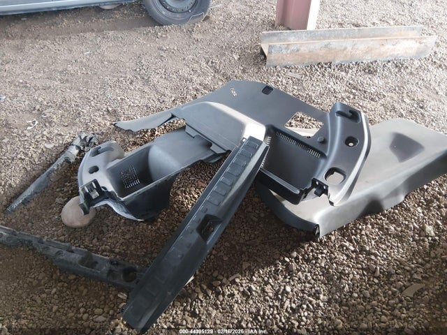 2GNAXKEX6J6223967 Chevrolet EQUINOX LT