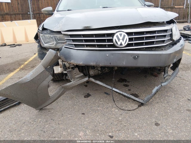 44395162 :رقم المزاد ، 1VWAT7A38HC053307 vin ، 2017 Volkswagen Passat 1.8t S مزاد بيع