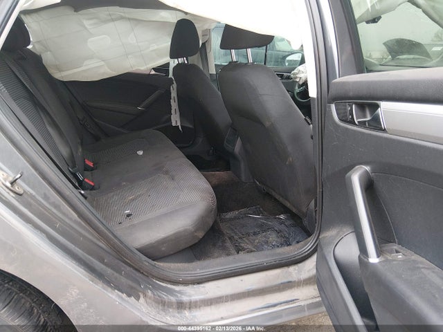 44395162 :رقم المزاد ، 1VWAT7A38HC053307 vin ، 2017 Volkswagen Passat 1.8t S مزاد بيع