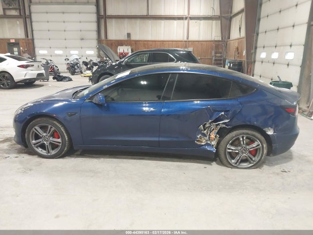 5YJ3E1EC2MF084188 Tesla Model 3 Performance Dual Motor All-wheel Drive