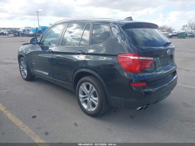 2015 BMW X3 5UXWX7C58F0K33332 Photo 2
