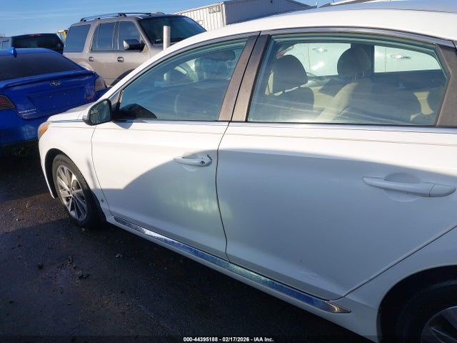 44395188 :رقم المزاد ، 5NPE34AF5FH152214 vin ، 2015 Hyundai Sonata Sport مزاد بيع