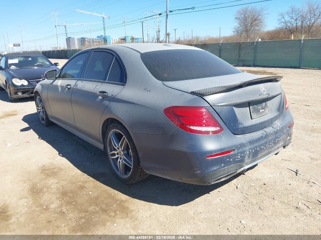 2019 MERCEDES-BENZ E 300 WDDZF4JB7KA508868 Photo 2