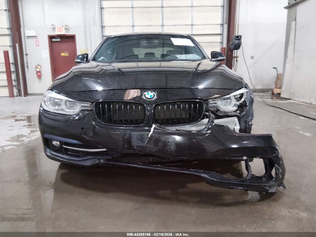 44395196 :رقم المزاد ، WBA8D9G56JNU68703 vin ، 2018 Bmw 330i Xdrive مزاد بيع
