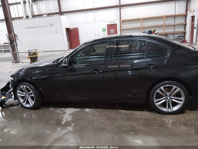 44395196 :رقم المزاد ، WBA8D9G56JNU68703 vin ، 2018 Bmw 330i Xdrive مزاد بيع