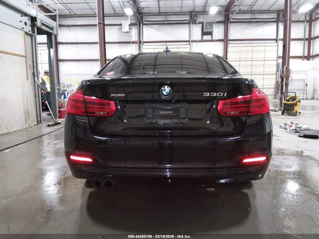 44395196 :رقم المزاد ، WBA8D9G56JNU68703 vin ، 2018 Bmw 330i Xdrive مزاد بيع