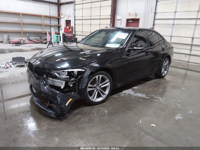 44395196 :رقم المزاد ، WBA8D9G56JNU68703 vin ، 2018 Bmw 330i Xdrive مزاد بيع