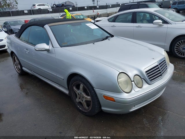 2002 MERCEDES-BENZ CLK 55 AMG WDBLK74G22T123385
