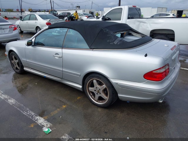 2002 MERCEDES-BENZ CLK 55 AMG WDBLK74G22T123385 Photo 2