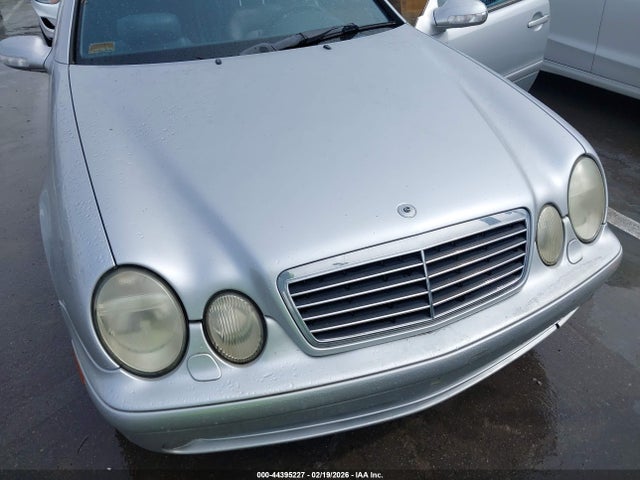 2002 MERCEDES-BENZ CLK 55 AMG WDBLK74G22T123385 Photo 5