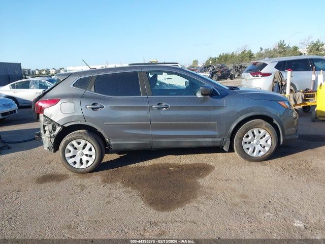 JN1BJ1CP7JW185556 Nissan Rogue Sport S