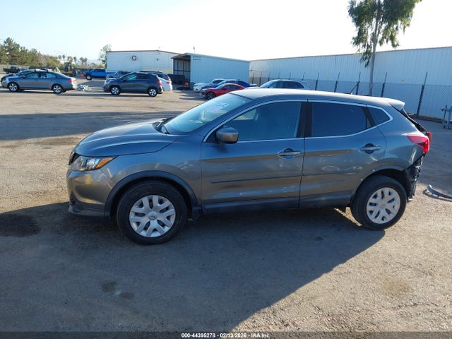 JN1BJ1CP7JW185556 Nissan Rogue Sport S