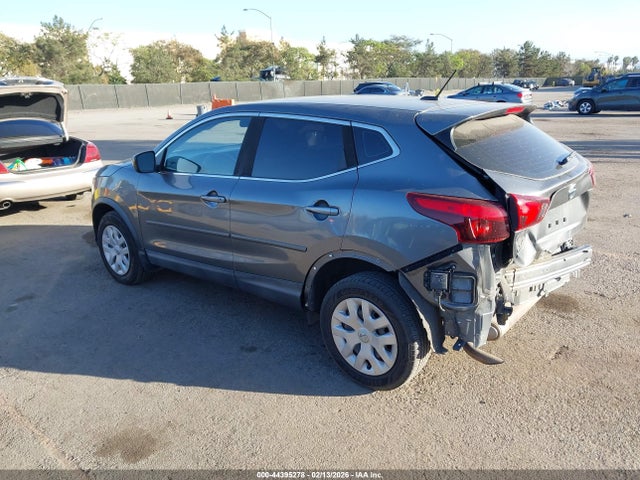 JN1BJ1CP7JW185556 Nissan Rogue Sport S