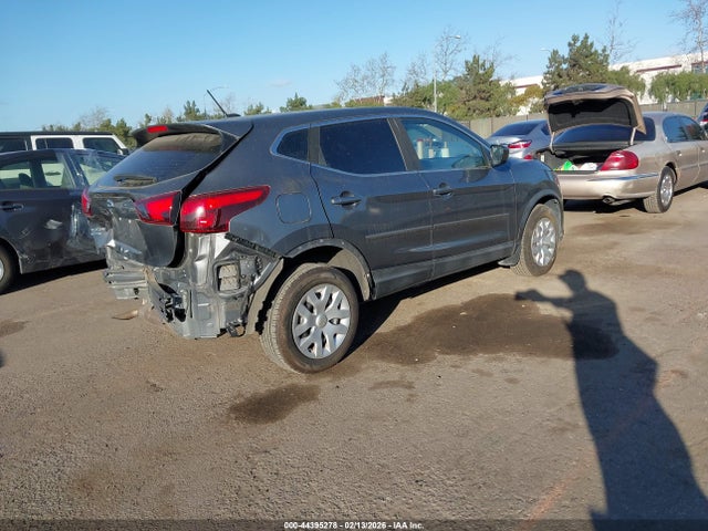 JN1BJ1CP7JW185556 Nissan Rogue Sport S