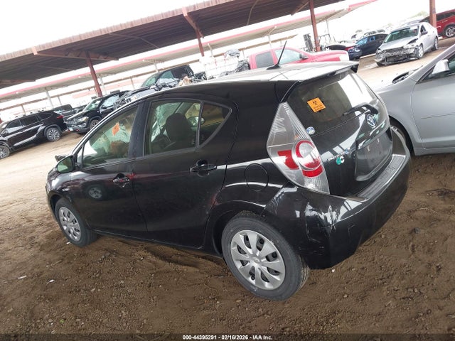 JTDKDTB38E1572540 Toyota Prius C Three